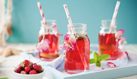 how to make a strawberry iced tea