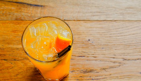 How to Make a Yellow Peach Rooibos Caipirinha Cocktail
